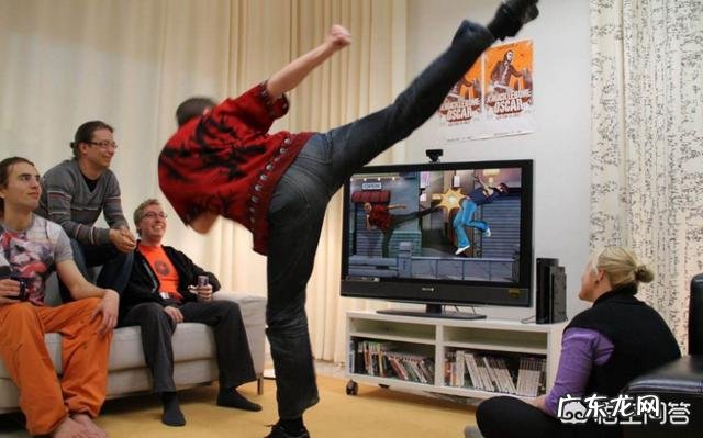 体感游戏机是索尼ps4 VR好，还是任天堂健身环好？