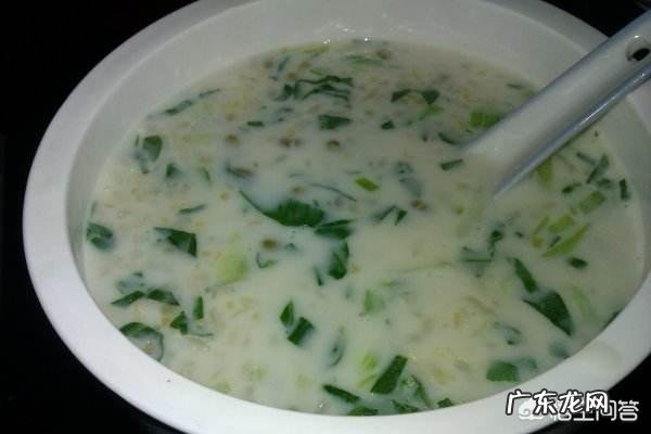 早晨吃燕麦煮青菜健康吗?