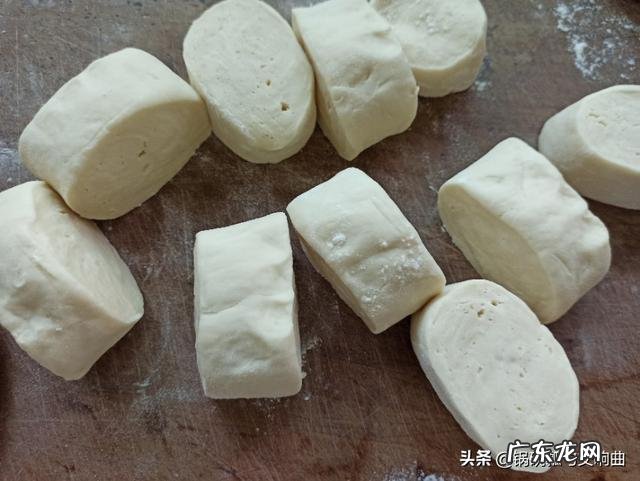 做包子用高筋面粉好还是中筋面粉好?