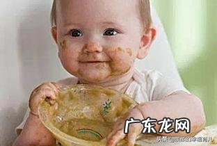 两岁小孩吃饭要看手机如何戒掉?