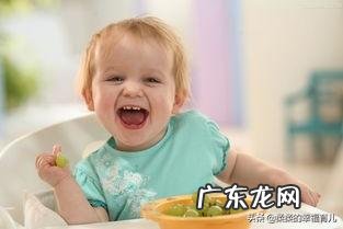 两岁小孩吃饭要看手机如何戒掉?