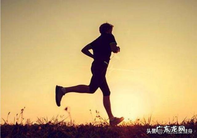 经过一年半的跑步，从140斤降为120斤，正常吗？