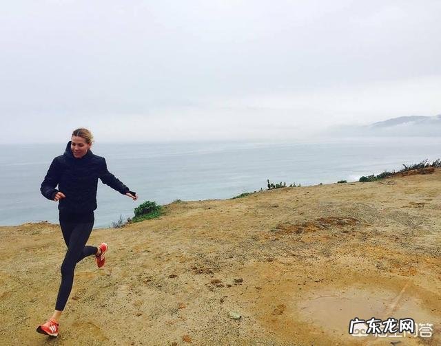 经过一年半的跑步，从140斤降为120斤，正常吗？