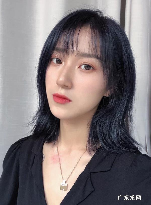 2022年的发型颜色 发色2022年最火发型