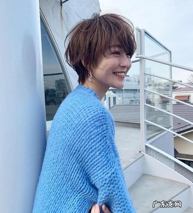 女人30-40岁简单短烫发 30-40岁适合发型短烫发