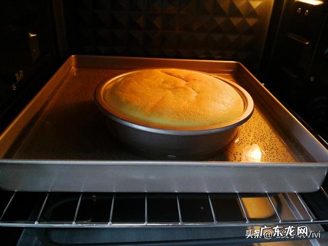 蛋糕师的春天做10寸水果蛋糕 喜欢吃蛋糕，求大师推荐一款既好吃且卡路里低的蛋糕？