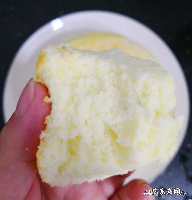 蛋糕师的春天做10寸水果蛋糕 喜欢吃蛋糕，求大师推荐一款既好吃且卡路里低的蛋糕？