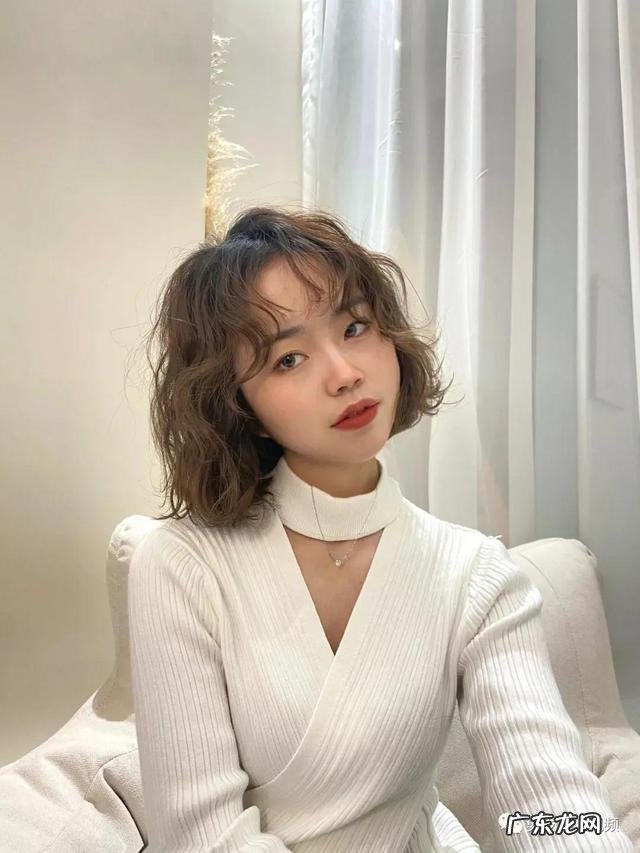 显年轻洋气的烫短发 2022最洋气的减龄烫卷短发