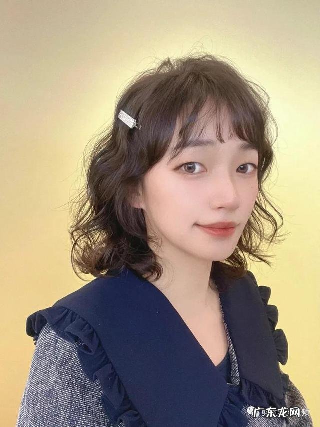 显年轻洋气的烫短发 2022最洋气的减龄烫卷短发