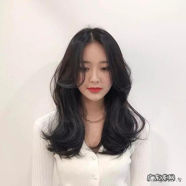 2022年最流行的发型短发40岁女 2022年40岁短发最流行的发型