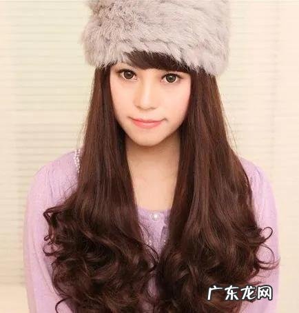 2022最火短烫发 2022年流行发型短发