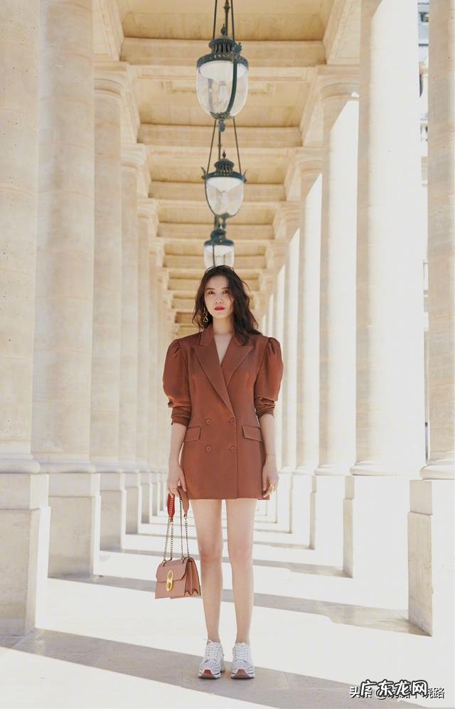 中年女人小卷发型 中年妇女发型比较多怎么烫小卷