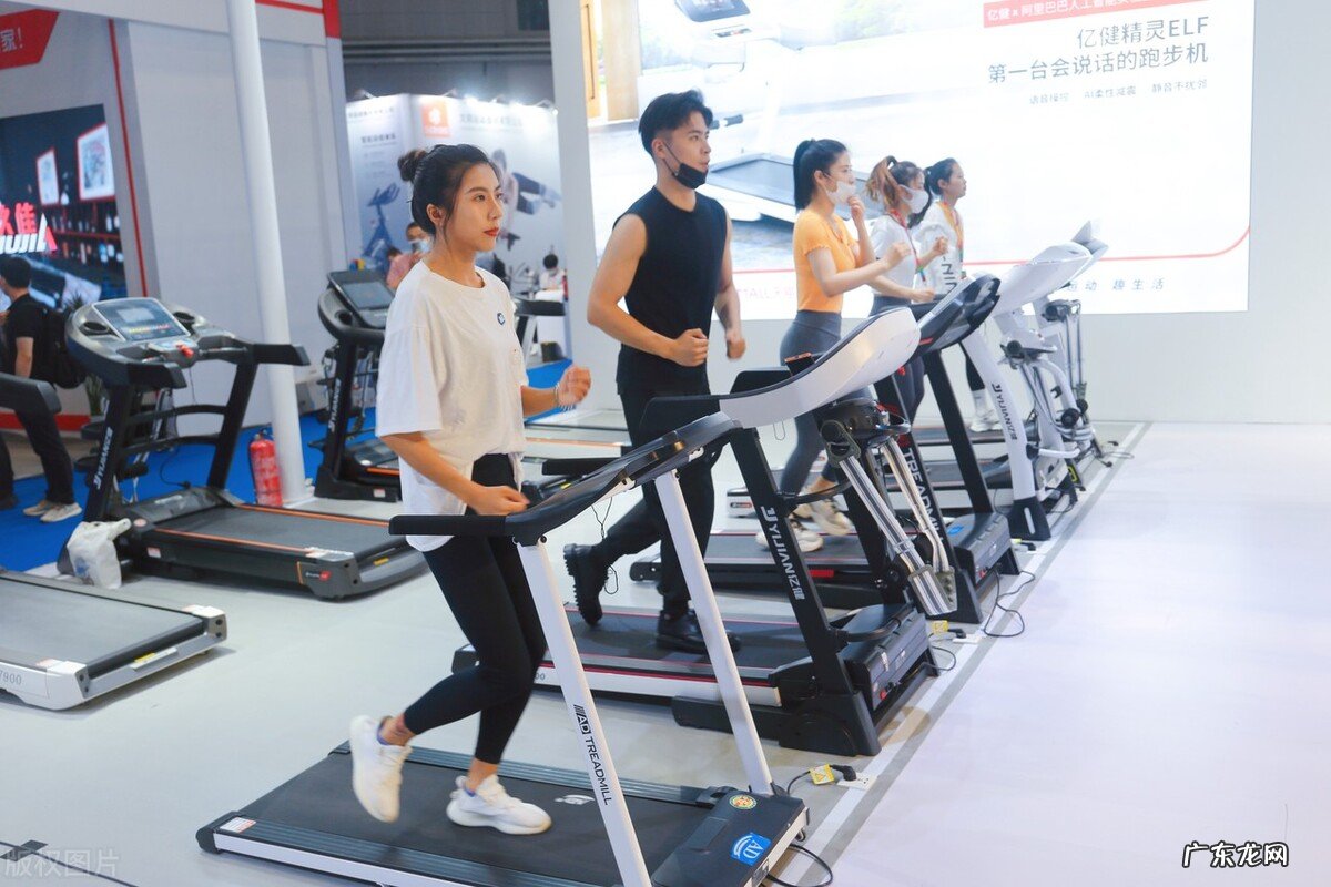 湖北老板开健身房，“健身免费不要钱”，反倒一年进账400万