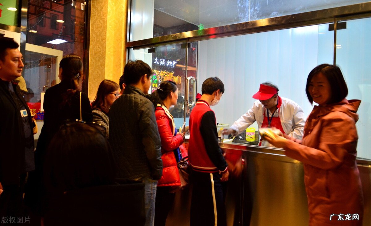 浙江老板开麻辣烫店，利用“一个杯子”，一个月收款23万