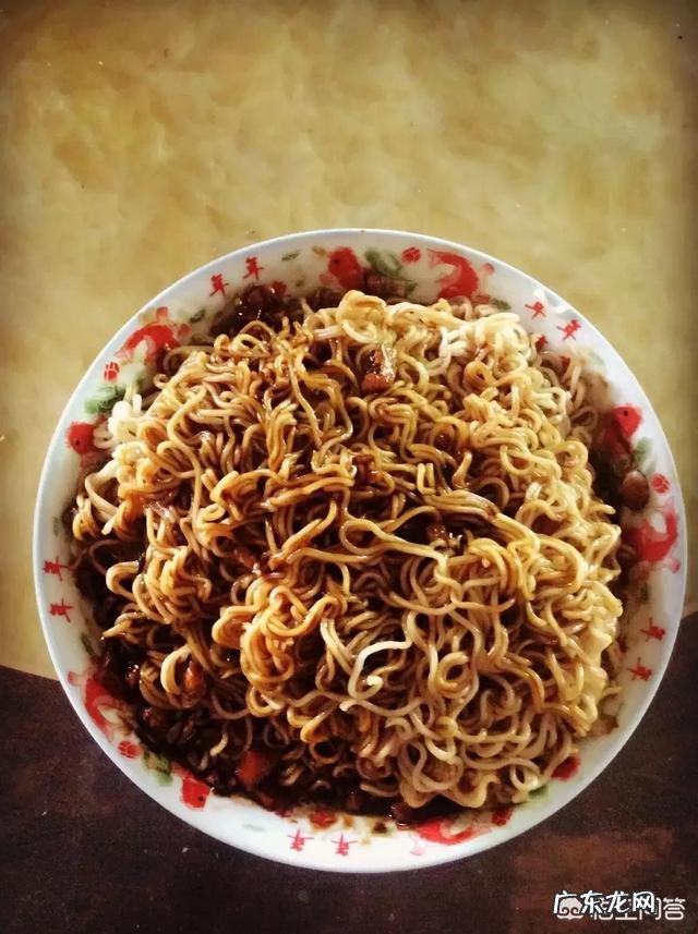 韩国炸酱面的酱料如何制作?