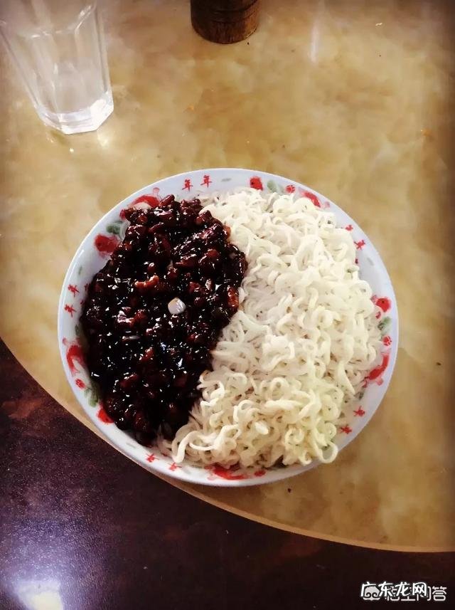 韩国炸酱面的酱料如何制作?