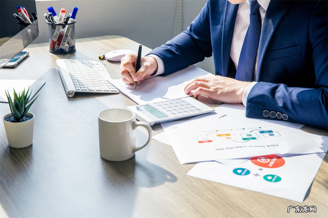 在公司工作6年,没发展没升职空间,自我不能增值,该辞职吗?