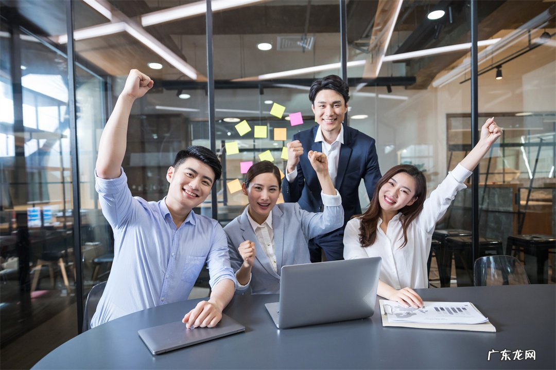 如何评价员工说：当领导管理有什么用？出了公司大门啥也不是