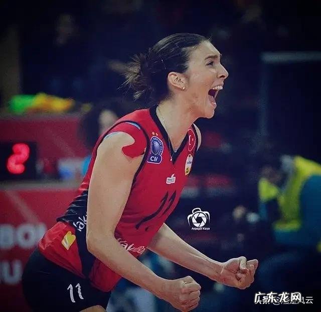 土耳其女排3:0横扫全主力的意大利女排，她们是怎么做到的