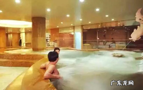 疫情当前,北方的洗浴中心依然人满为患,人们真的是去洗澡吗?