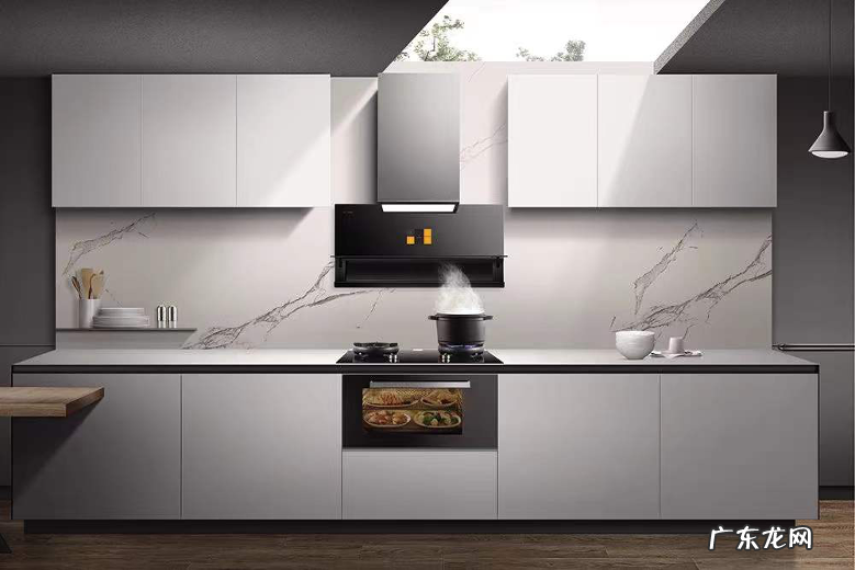 中国厨房“控油”战争!拥抱浪漫告别油腻,体面烹饪