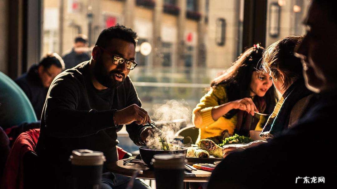 年底了,请领导出来吃饭怎么邀请才对?这3点建议值得收藏