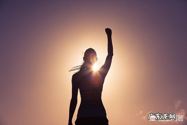 刚开始减脂,体重不降反增,这是怎么回事?