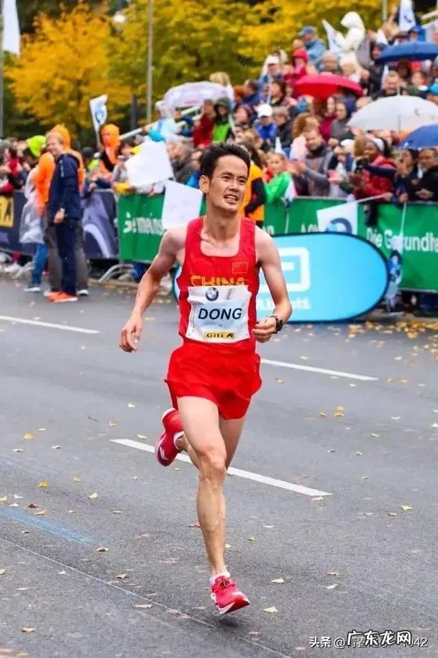 一跑zhi百病,慢跑可不可以减肥?快走效果怎么样?