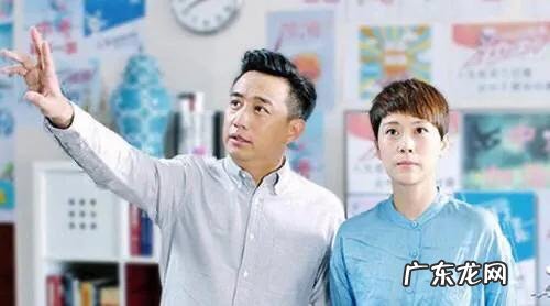 夫妻两个谁睡床的左边好 请问你们夫妻之间是哪个睡左边,为什么?