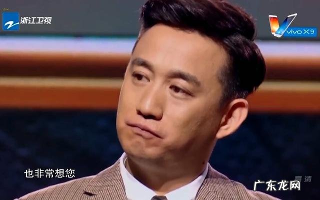 夫妻两个谁睡床的左边好 请问你们夫妻之间是哪个睡左边,为什么?