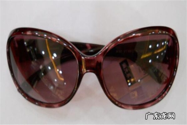 知名品牌太阳镜有哪些 什么牌子的太阳镜好？全球十大品牌太阳镜排行榜