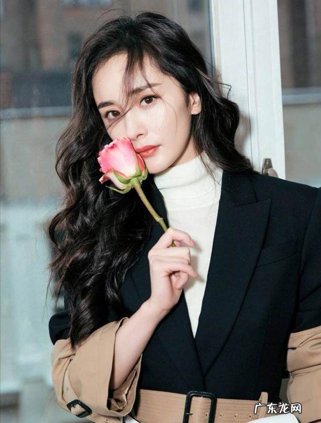 齐肩发型女2020齐刘海 齐肩八字刘海发型女2020流行发型