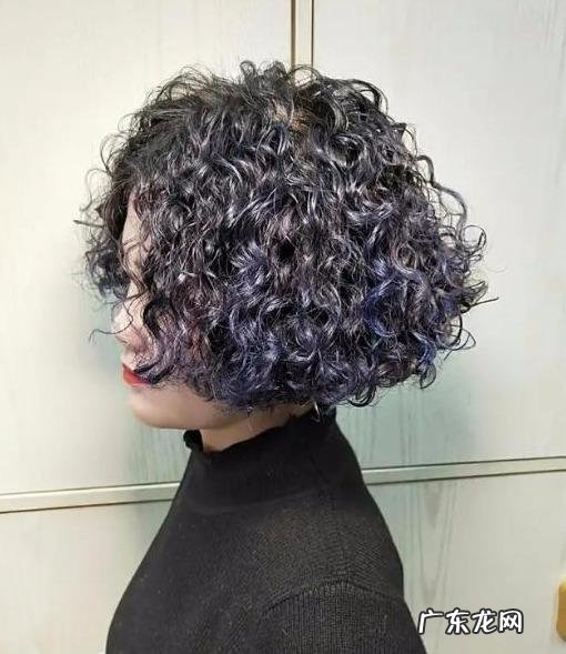 三十五岁女人扎什么发型好看 37岁女人短头发少扎什么发型好看