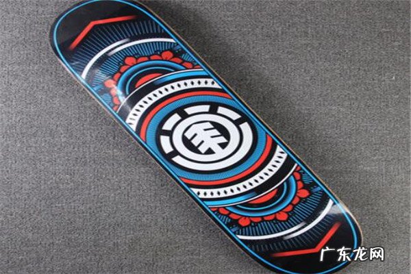 国内十大滑板品牌排行 什么牌子的滑板最好?世界十大滑板品牌排行榜