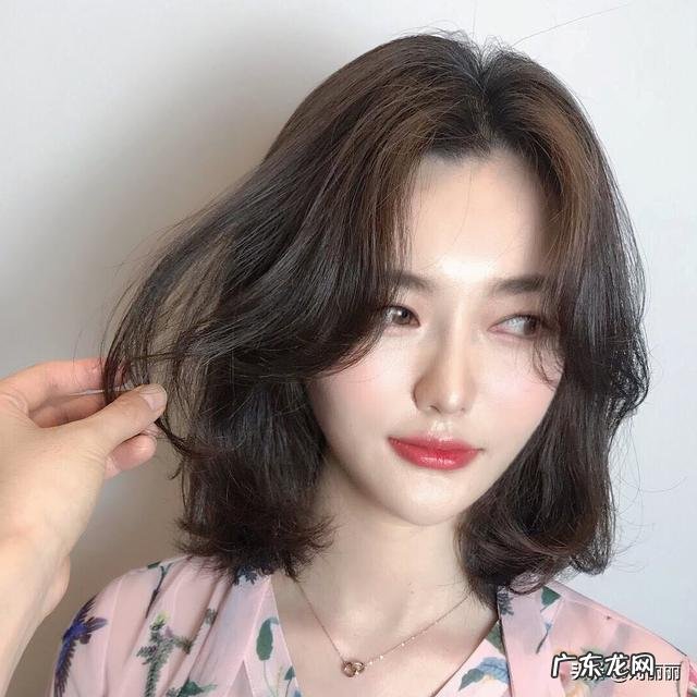 适合6-12岁女童发型秋冬 秋冬最新流行发型简单大方又好看