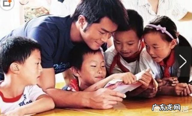 为什么感觉古天乐穿衣比较素