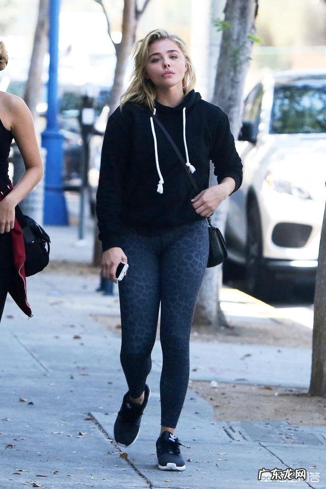 上身胖、有肚子的女生该怎么穿搭?