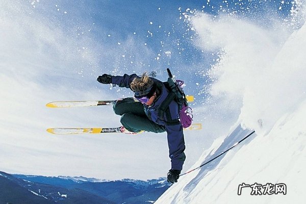 滑雪是穿自己的鞋吗 必须要换上滑雪鞋