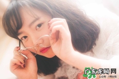 毛囊炎有哪些症状？毛囊炎的症状