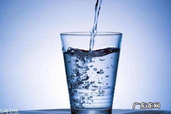多喝热水有什么好处呢 为什么和热水对人身体好呢