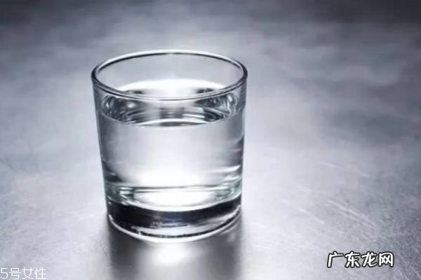 多喝热水有什么好处呢 为什么和热水对人身体好呢