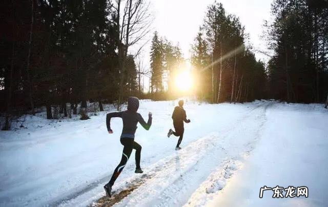 冬天太冷了,不想露腿和脚脖子,应该怎么搭配呢?