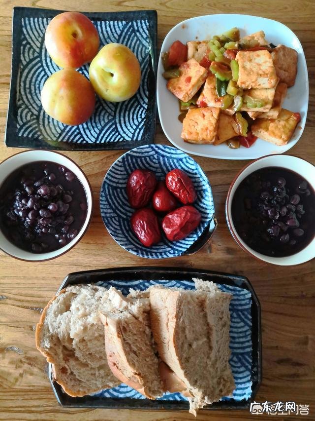 有规律的生活，意味着重复每天的事情吗？你怎么看？