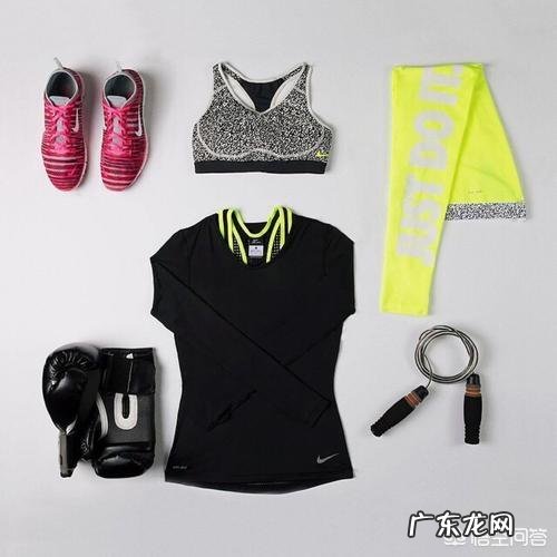 啦啦操除了拿花球还可以拿什么？