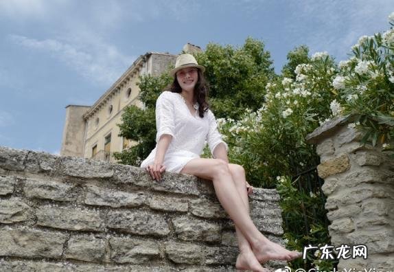 林丹谢杏芳十指相扣被网友戏称像“号脉”,你怎么看?