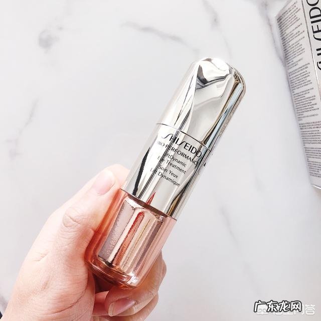 想给自己买好一点的护肤品,兰蔻好还是雅诗兰黛好?