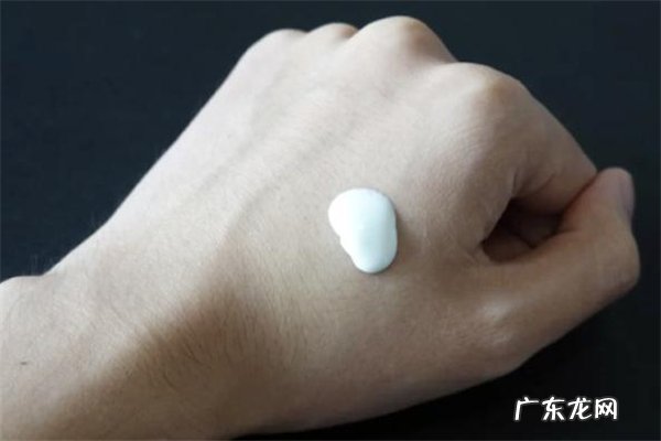 olay小白伞防晒霜孕妇能用吗 olay小白伞敏感肌能用吗