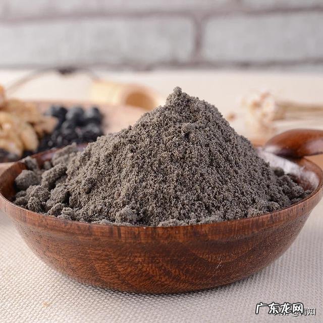 为什么老爱掉细长的头发？