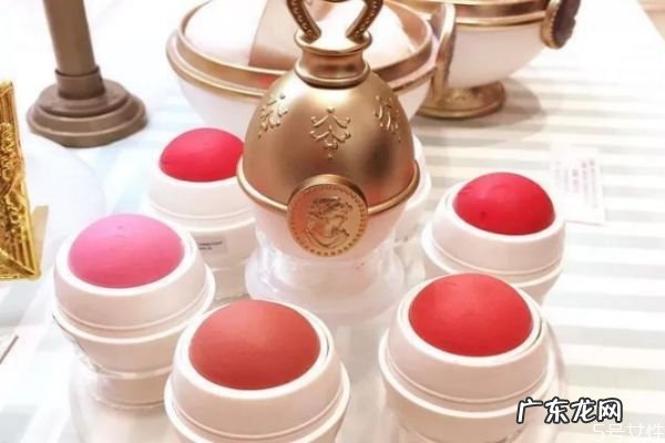 毛孔大用什么腮红比较好 毛孔大适合用什么腮红