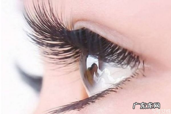 画眼睫毛要注意什么 画眼睫毛的注意